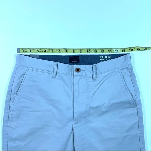 New J Crew 9” Chino Shorts Men’s Size 30 Stone - Picture 7 of 9